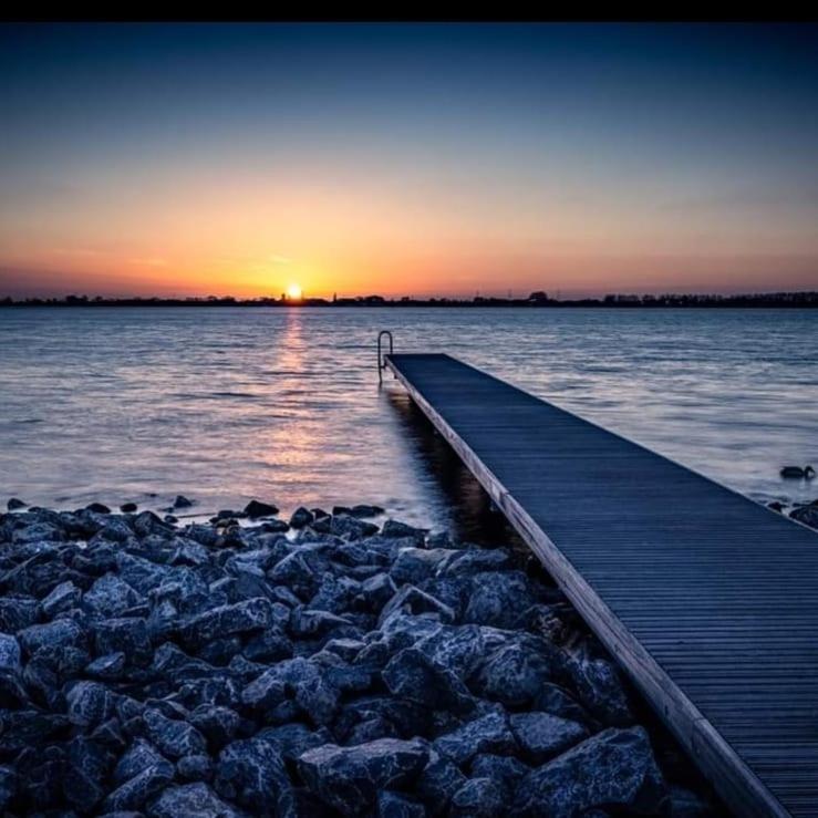 Boathouse At Unescco Fort And Magnificent Lake-View Roelofarendsveen Exterior foto